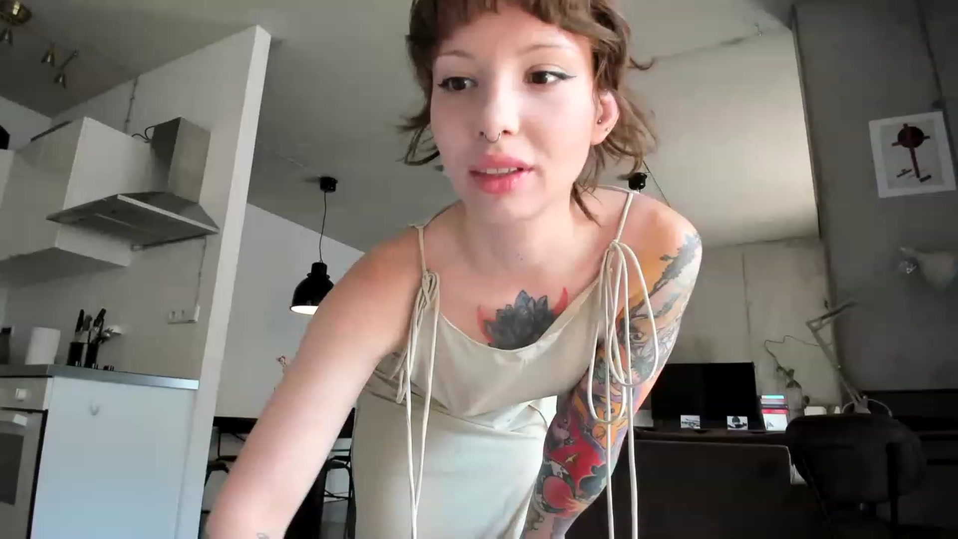 Gallery image thumbnail from SassySuz_'s myfreecams stream on, 07/09/2023, 12:52 image 6 of 20