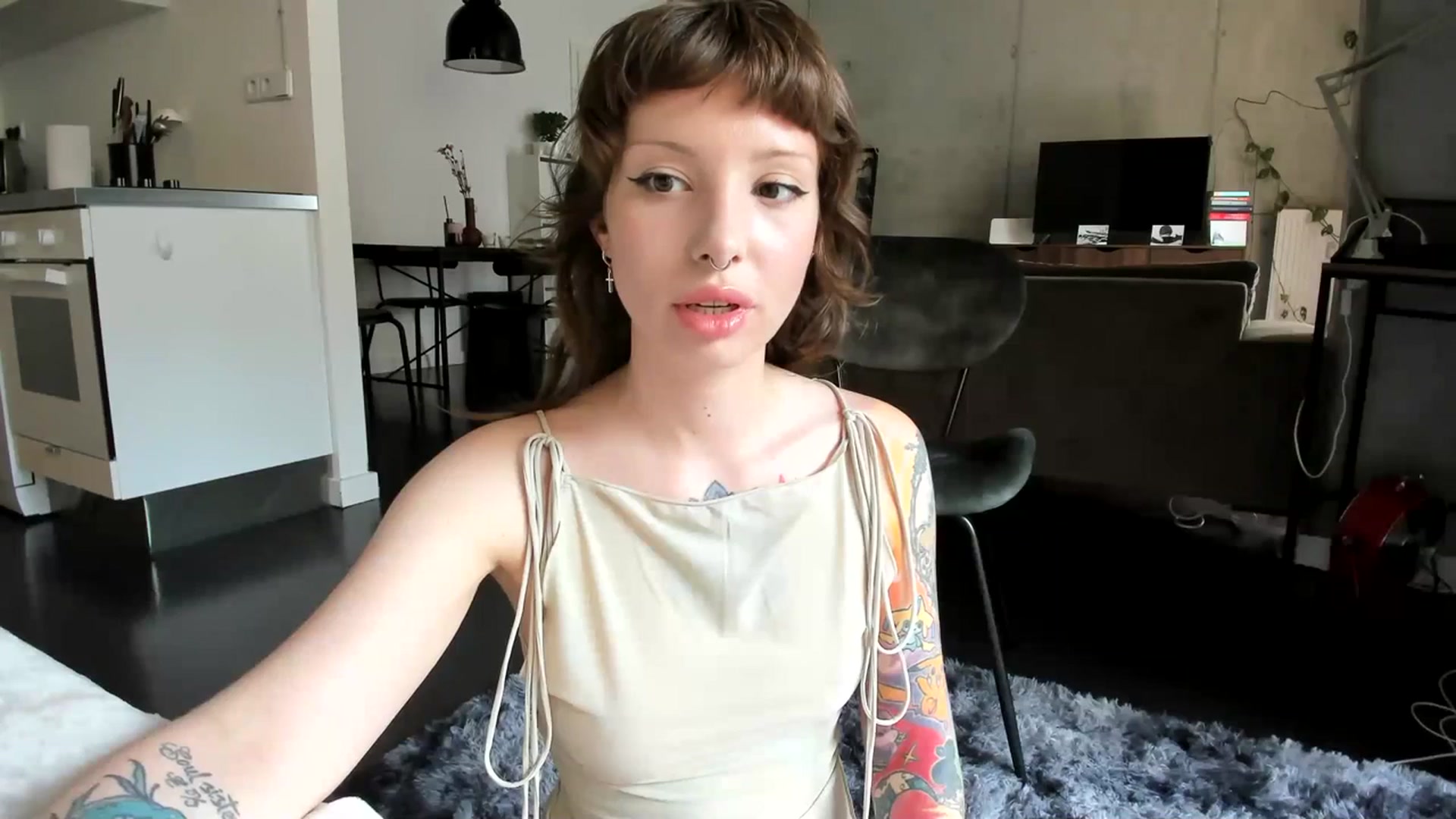 Gallery image thumbnail from SassySuz_'s myfreecams stream on, 07/09/2023, 14:29 image 12 of 20