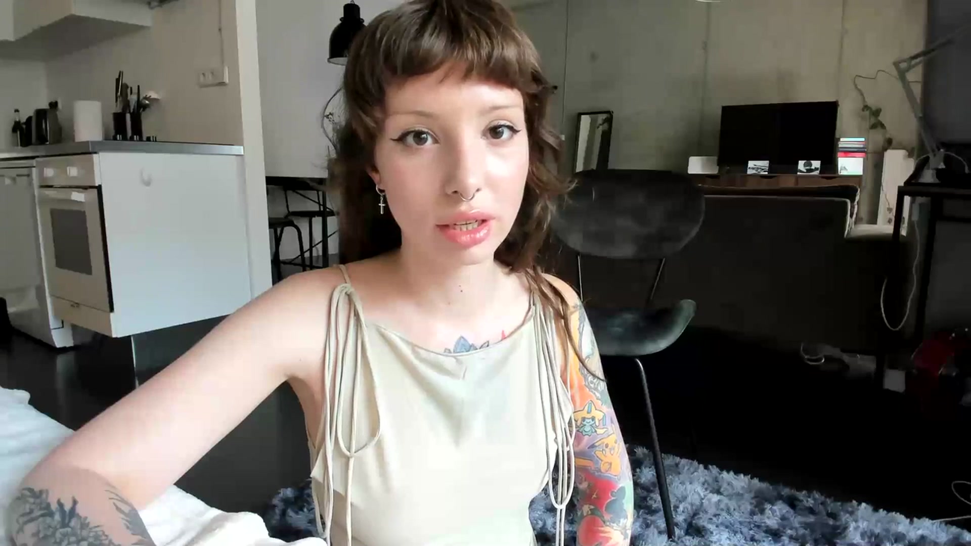Gallery image thumbnail from SassySuz_'s myfreecams stream on, 07/09/2023, 14:29 image 15 of 20