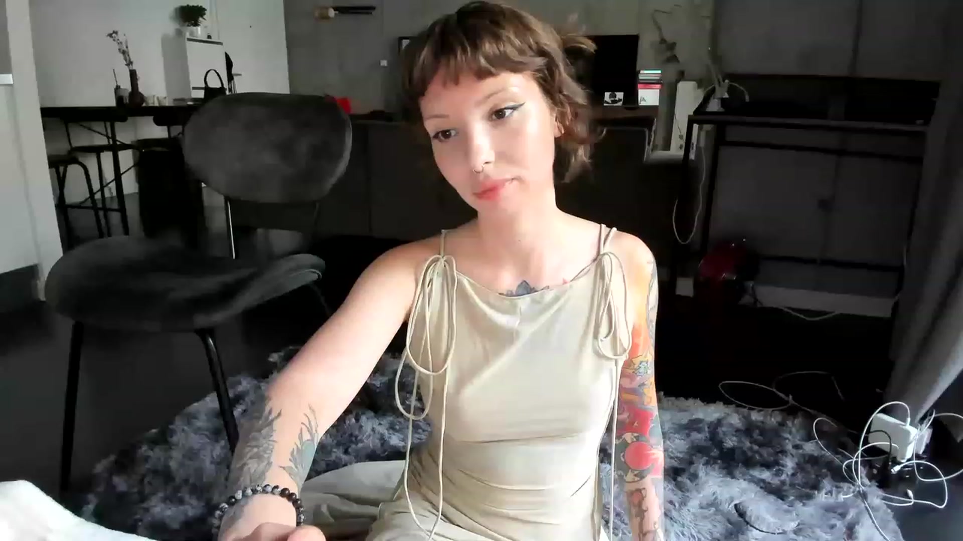 Gallery image thumbnail from SassySuz_'s myfreecams stream on, 07/09/2023, 18:46 image 6 of 20