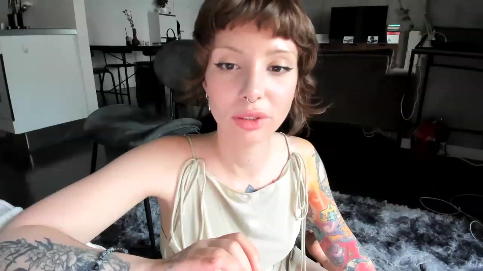 Gallery image thumbnail from SassySuz_'s myfreecams stream on, 07/09/2023, 18:46 image 13 of 20
