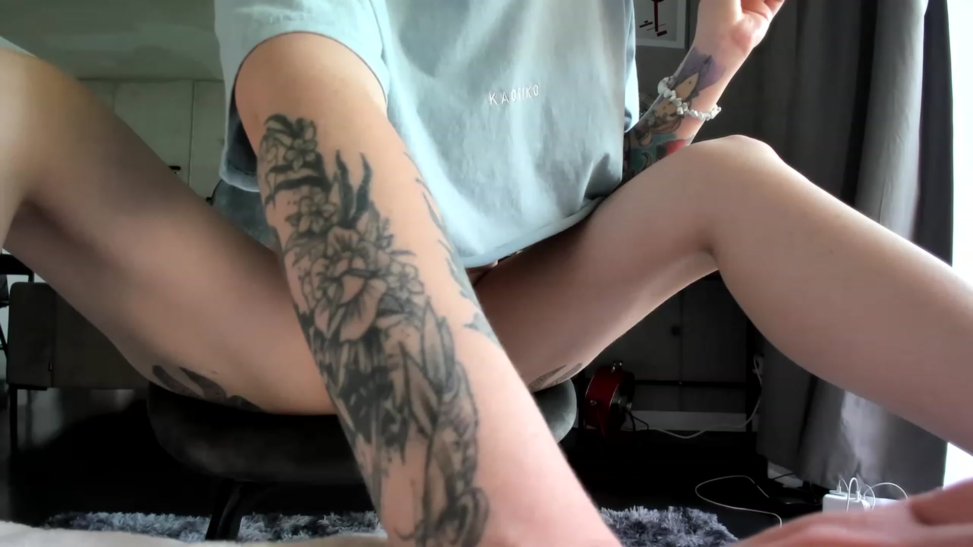 Gallery image thumbnail from SassySuz_'s myfreecams stream on, 07/10/2023, 14:56 image 12 of 20