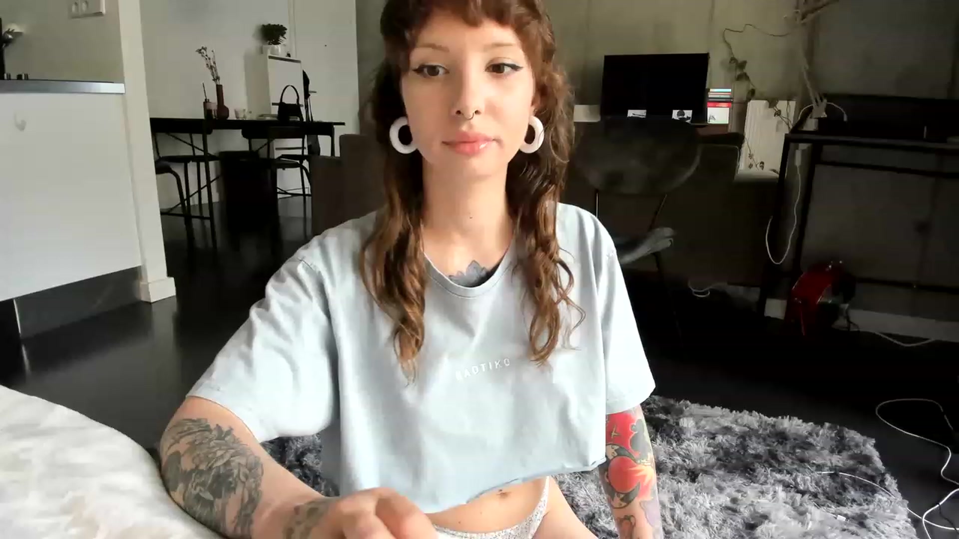 Gallery image thumbnail from SassySuz_'s myfreecams stream on, 07/10/2023, 14:56 image 9 of 20
