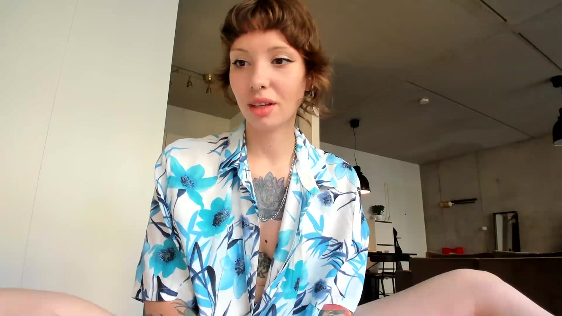 Gallery image thumbnail from SassySuz_'s myfreecams stream on, 07/16/2023, 19:00 image 3 of 20
