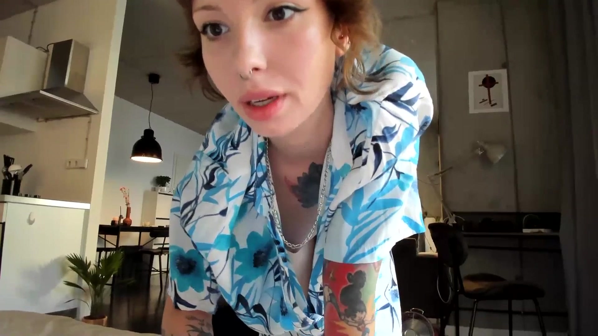 Gallery image thumbnail from SassySuz_'s myfreecams stream on, 07/16/2023, 19:00 image 7 of 20
