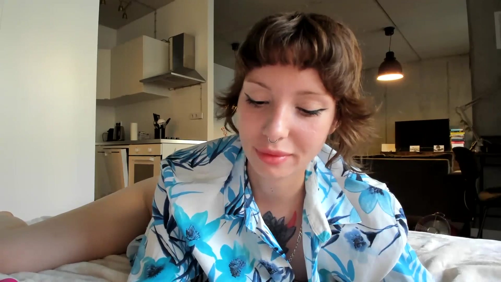 Gallery image thumbnail from SassySuz_'s myfreecams stream on, 07/16/2023, 19:00 image 11 of 20