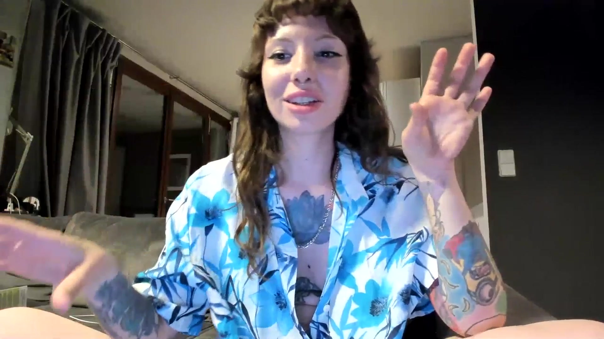 Gallery image thumbnail from SassySuz_'s myfreecams stream on, 07/16/2023, 21:06 image 20 of 20