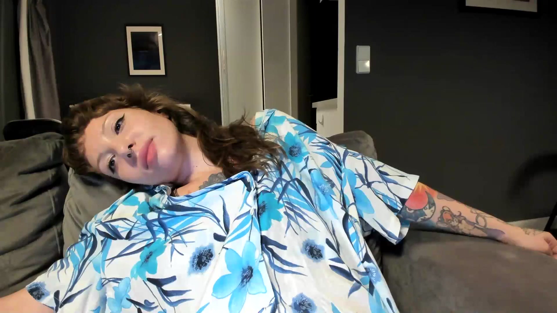 Gallery image thumbnail from SassySuz_'s myfreecams stream on, 07/16/2023, 21:06 image 2 of 20