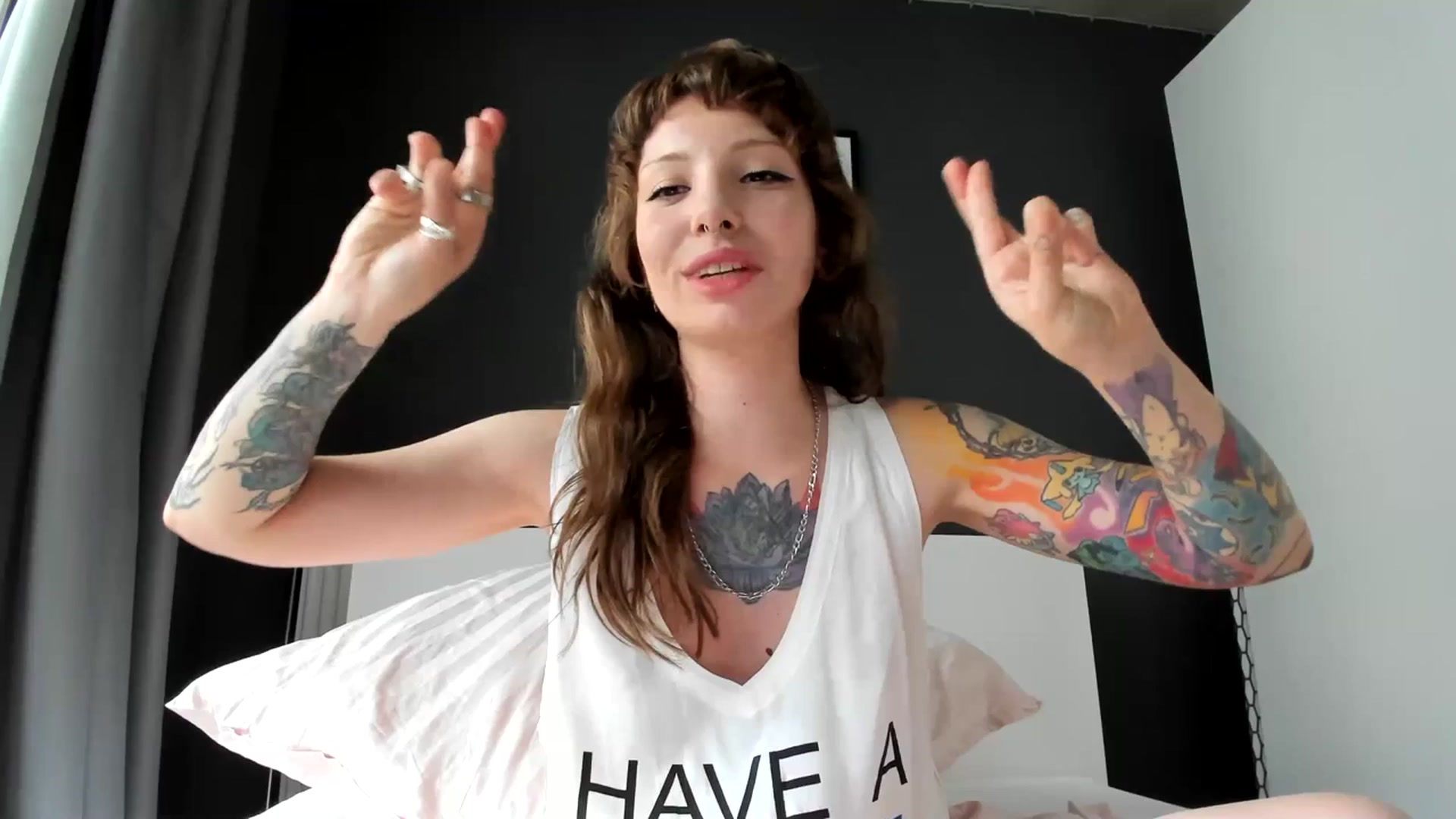 Gallery image thumbnail from SassySuz_'s myfreecams stream on, 07/19/2023, 17:24 image 15 of 20