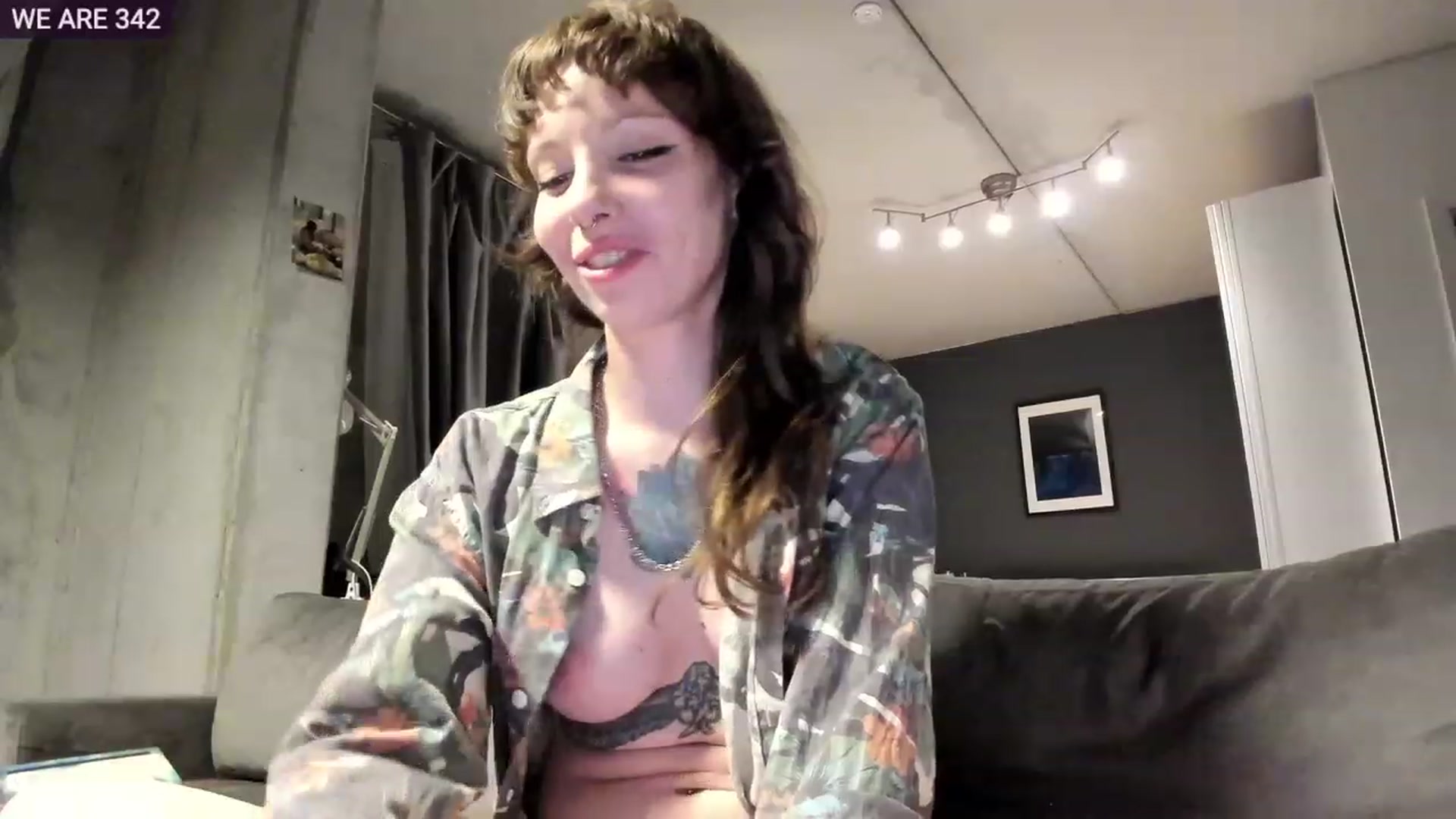 Gallery image thumbnail from SassySuz_'s myfreecams stream on, 07/22/2023, 21:17 image 16 of 20