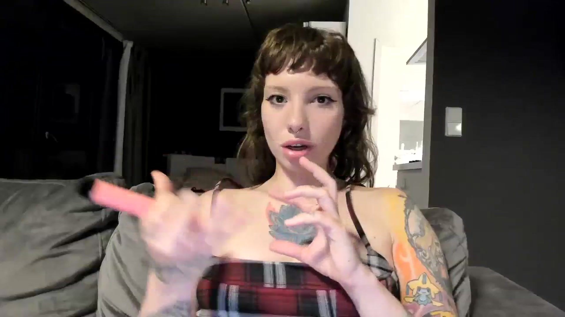 Gallery image thumbnail from SassySuz_'s myfreecams stream on, 07/24/2023, 21:50 image 3 of 20