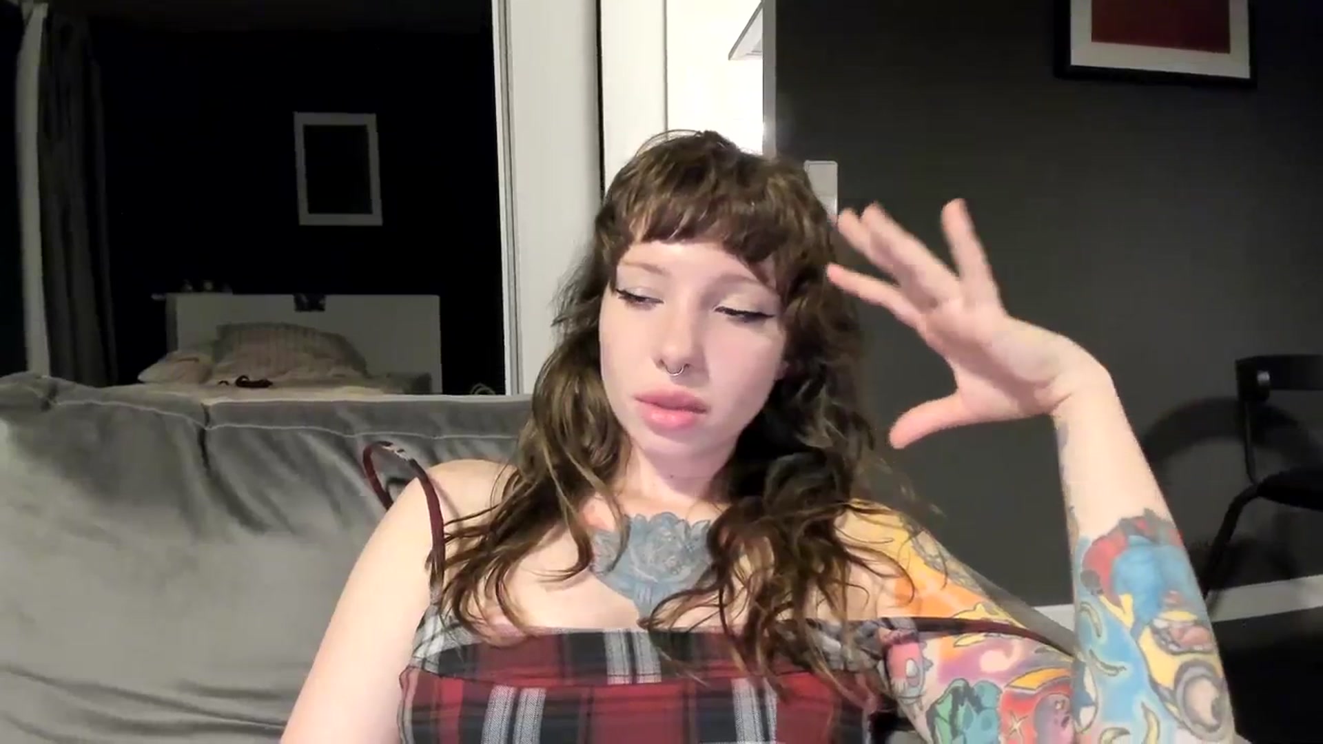 Gallery image thumbnail from SassySuz_'s myfreecams stream on, 07/24/2023, 21:50 image 15 of 20