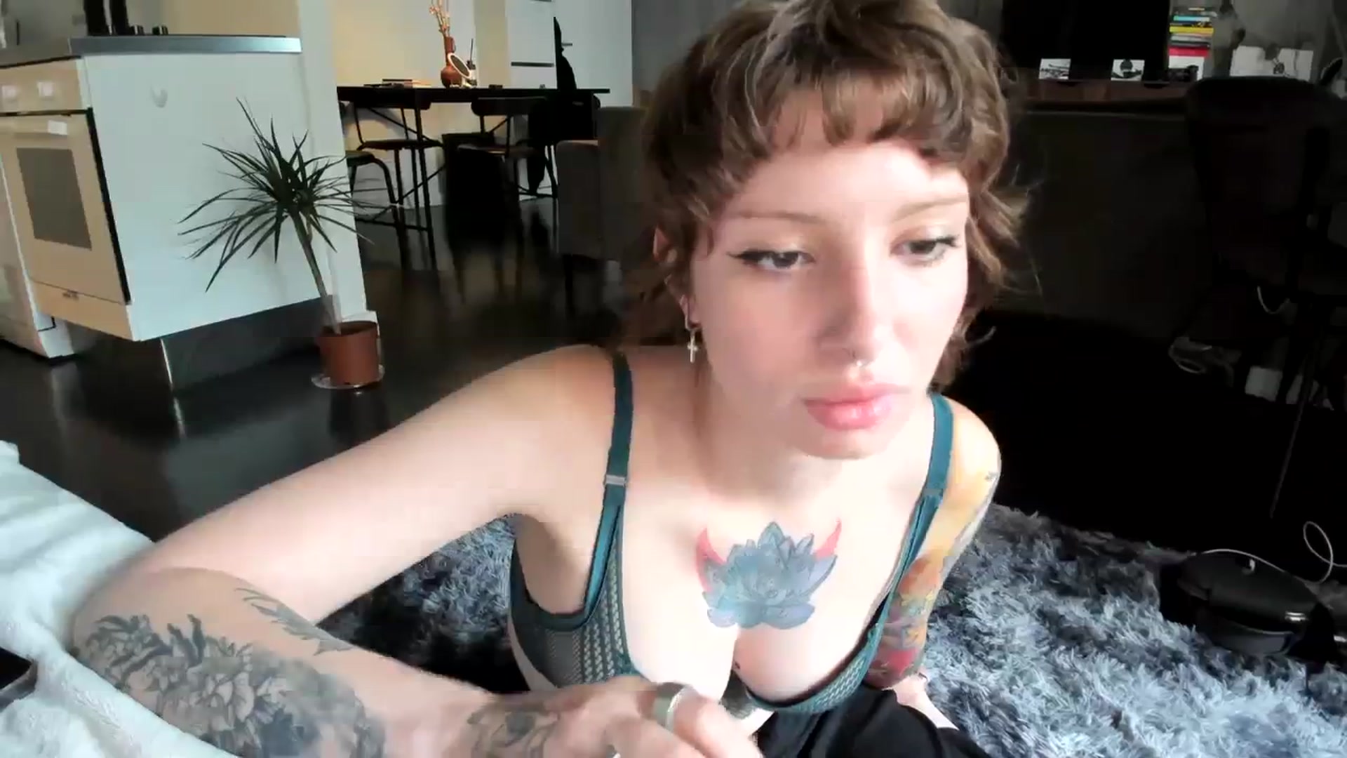 Gallery image thumbnail from SassySuz_'s myfreecams stream on, 07/30/2023, 15:15 image 7 of 20