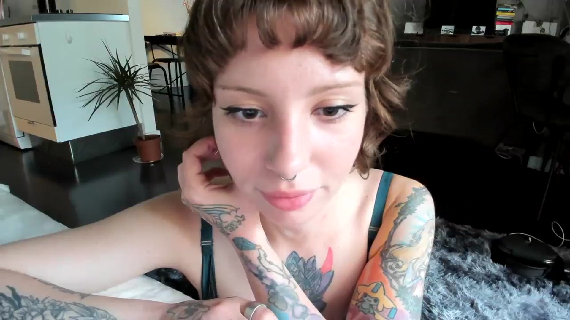Gallery image thumbnail from SassySuz_'s myfreecams stream on, 07/30/2023, 15:15 image 14 of 20