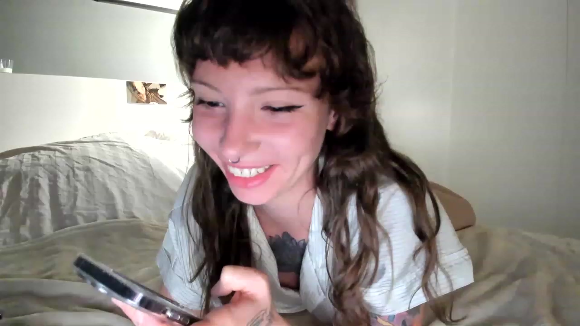 Gallery image thumbnail from SassySuz_'s myfreecams stream on, 08/03/2023, 20:27 image 18 of 20