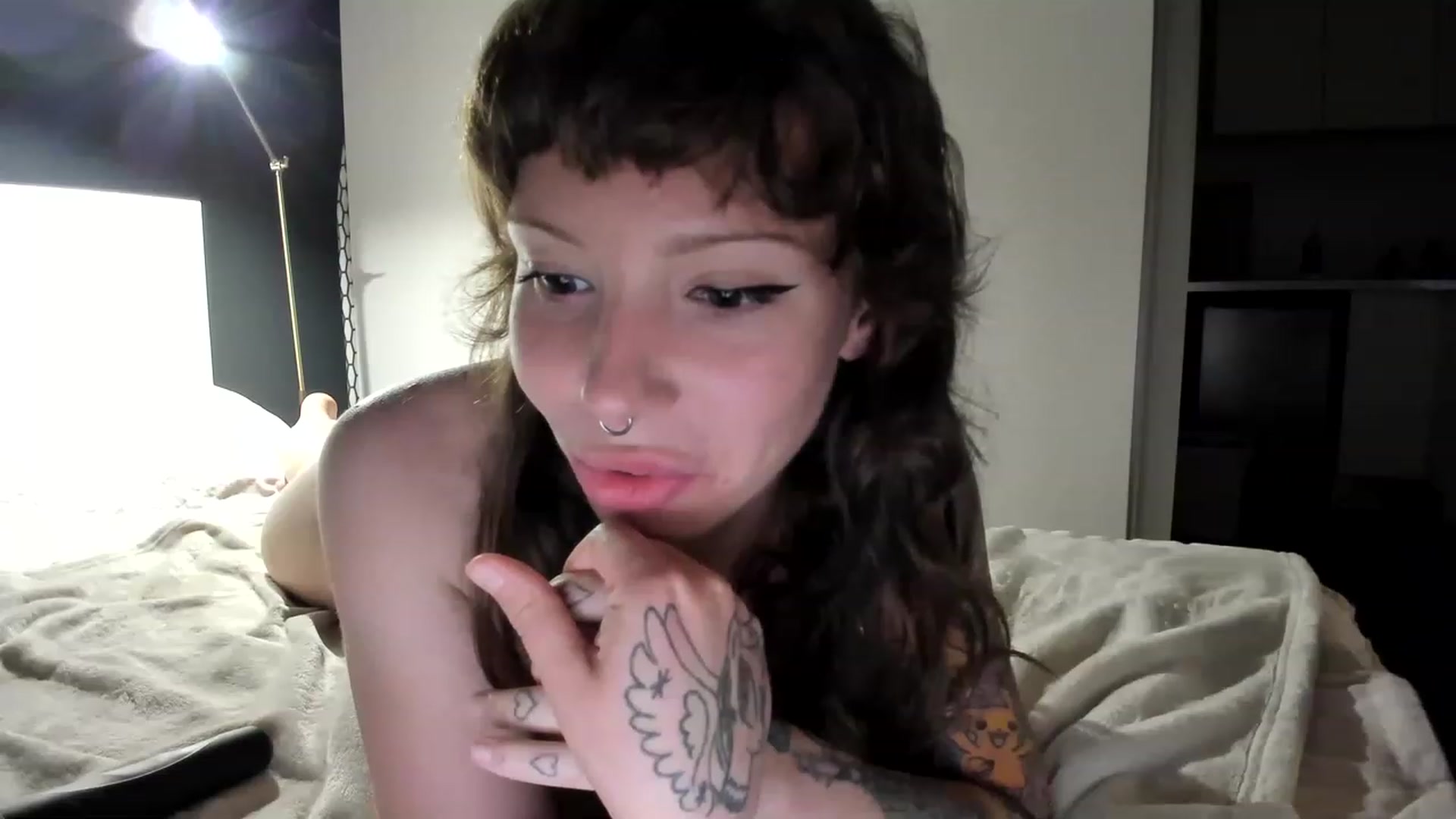 Gallery image thumbnail from SassySuz_'s myfreecams stream on, 08/03/2023, 21:39 image 9 of 20