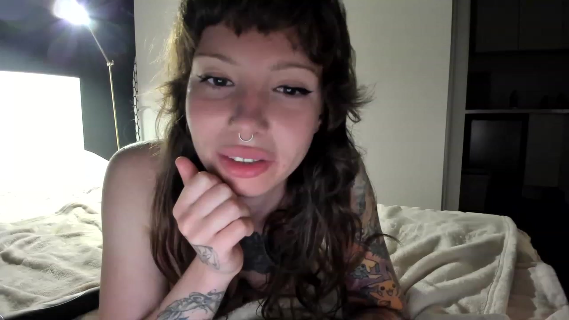 Gallery image thumbnail from SassySuz_'s myfreecams stream on, 08/03/2023, 21:39 image 8 of 20