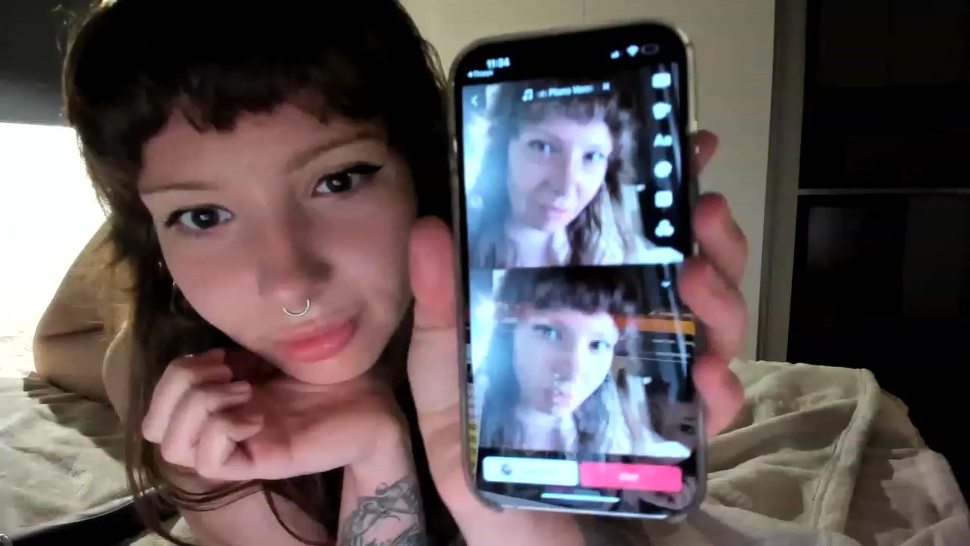 Gallery image thumbnail from SassySuz_'s myfreecams stream on, 08/03/2023, 21:39 image 17 of 20