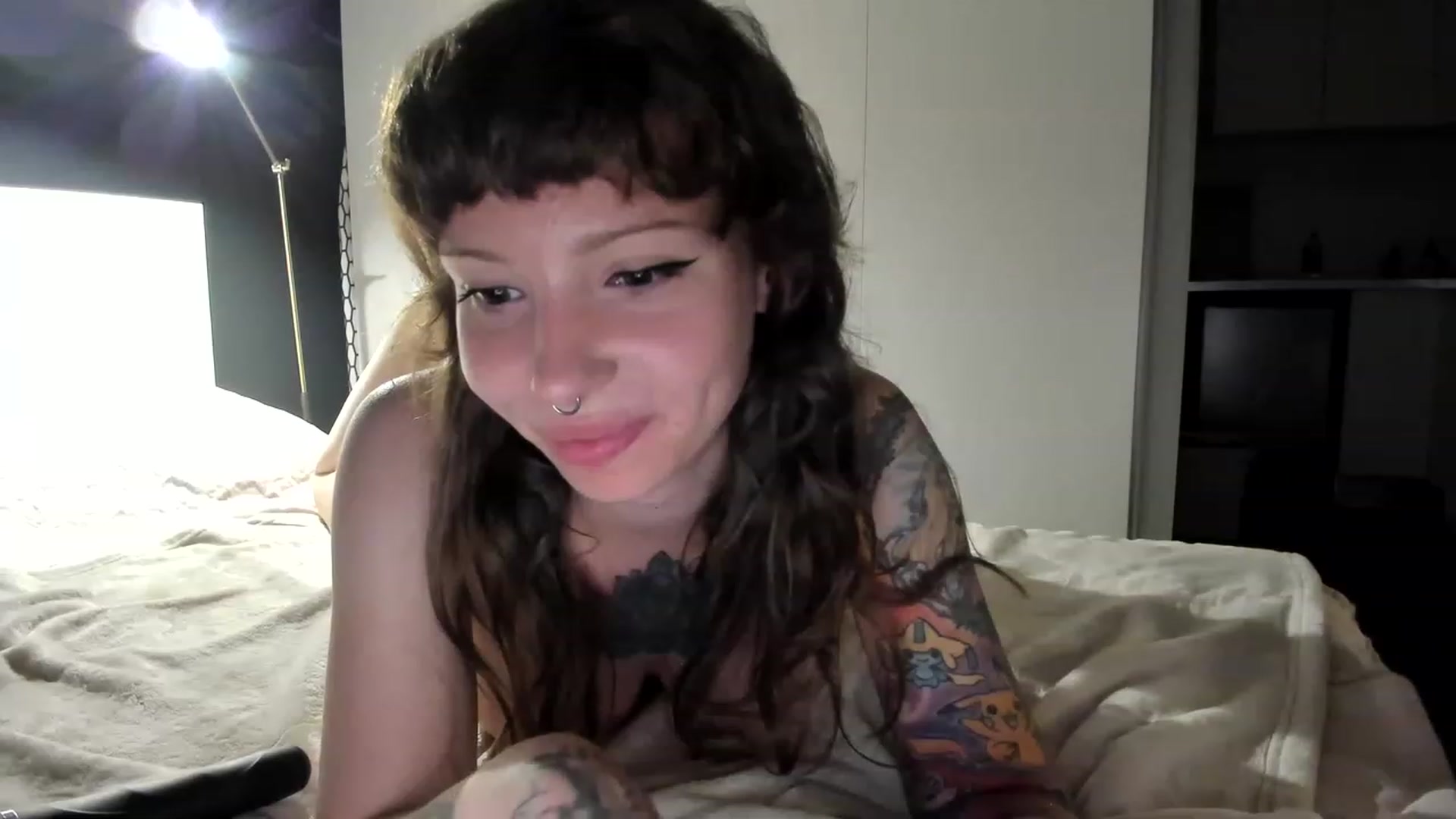 Gallery image thumbnail from SassySuz_'s myfreecams stream on, 08/03/2023, 21:39 image 5 of 20