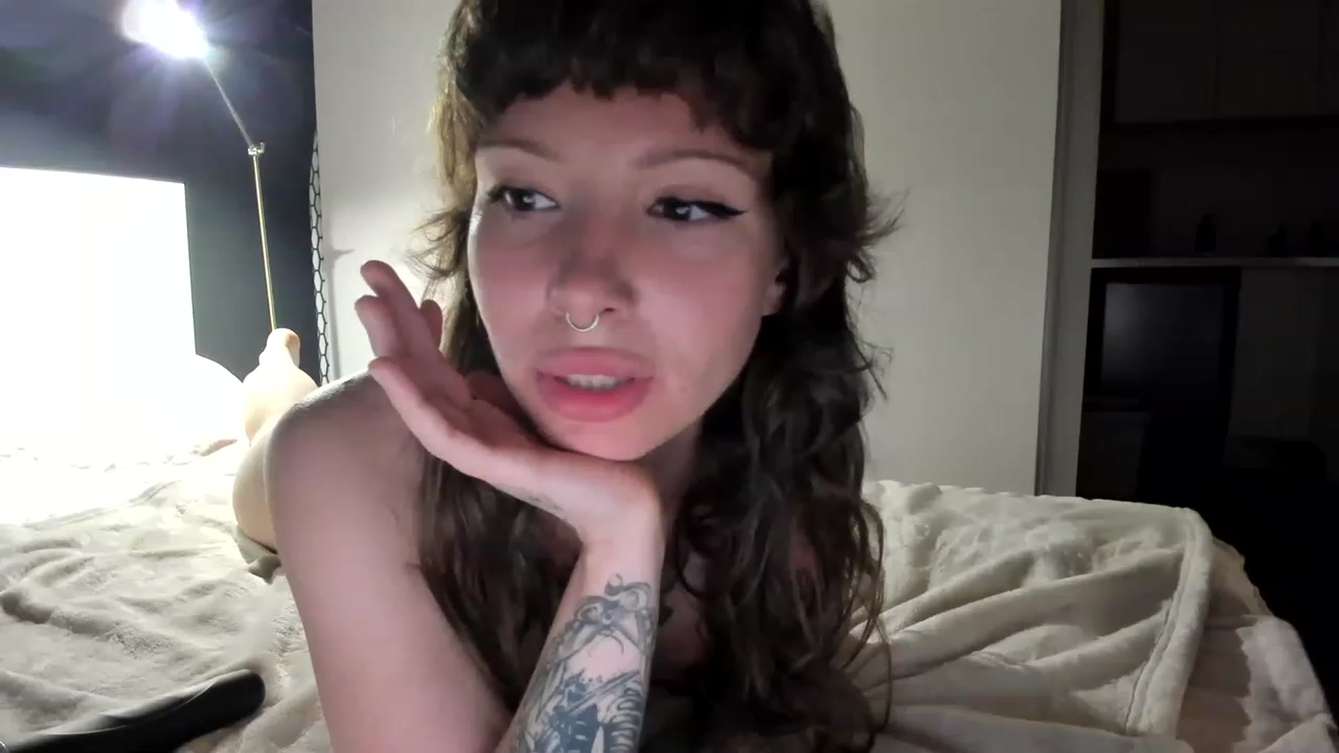 Gallery image thumbnail from SassySuz_'s myfreecams stream on, 08/03/2023, 21:39 image 7 of 20