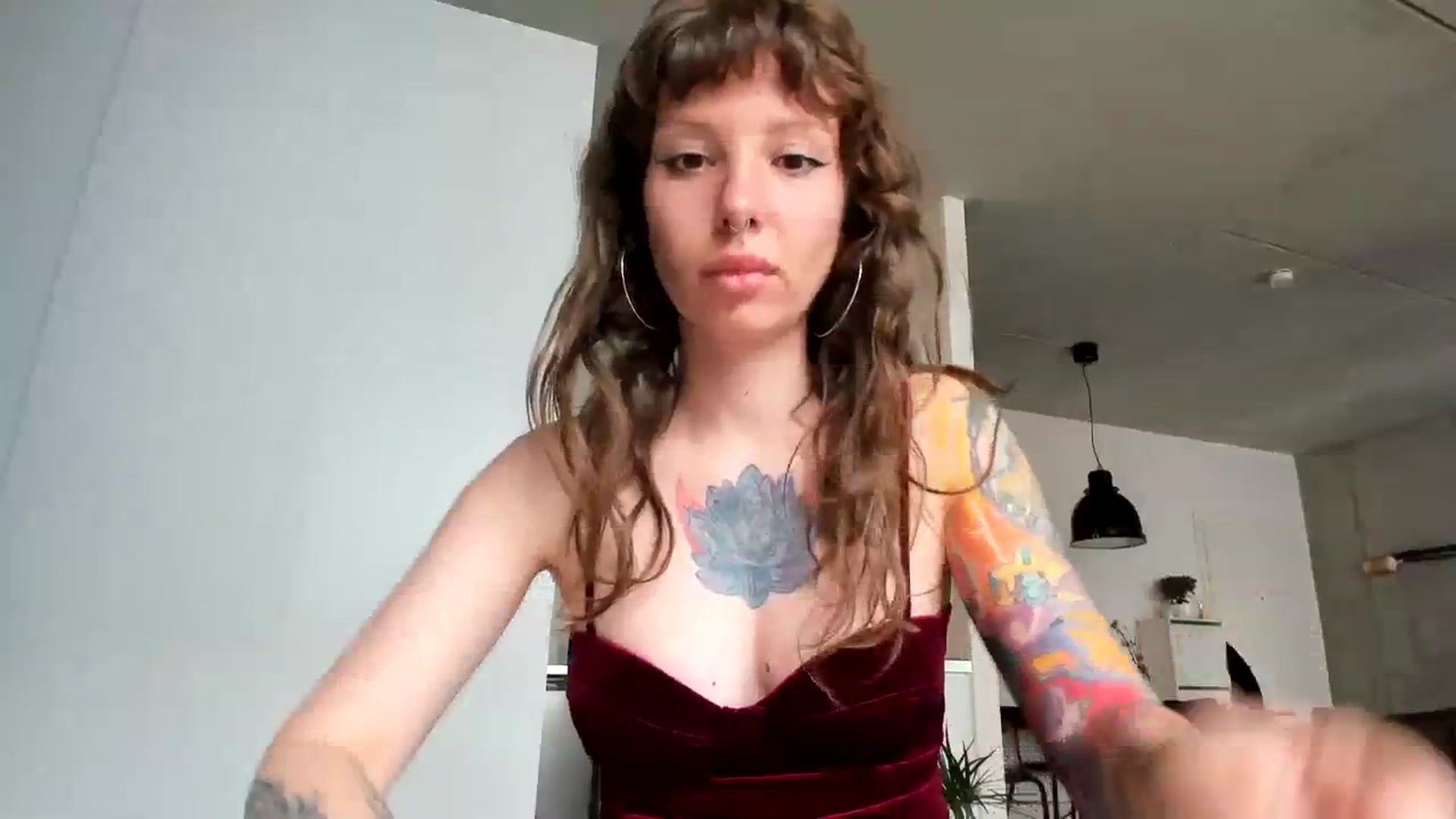 Gallery image thumbnail from SassySuz_'s myfreecams stream on, 08/04/2023, 15:34 image 7 of 20