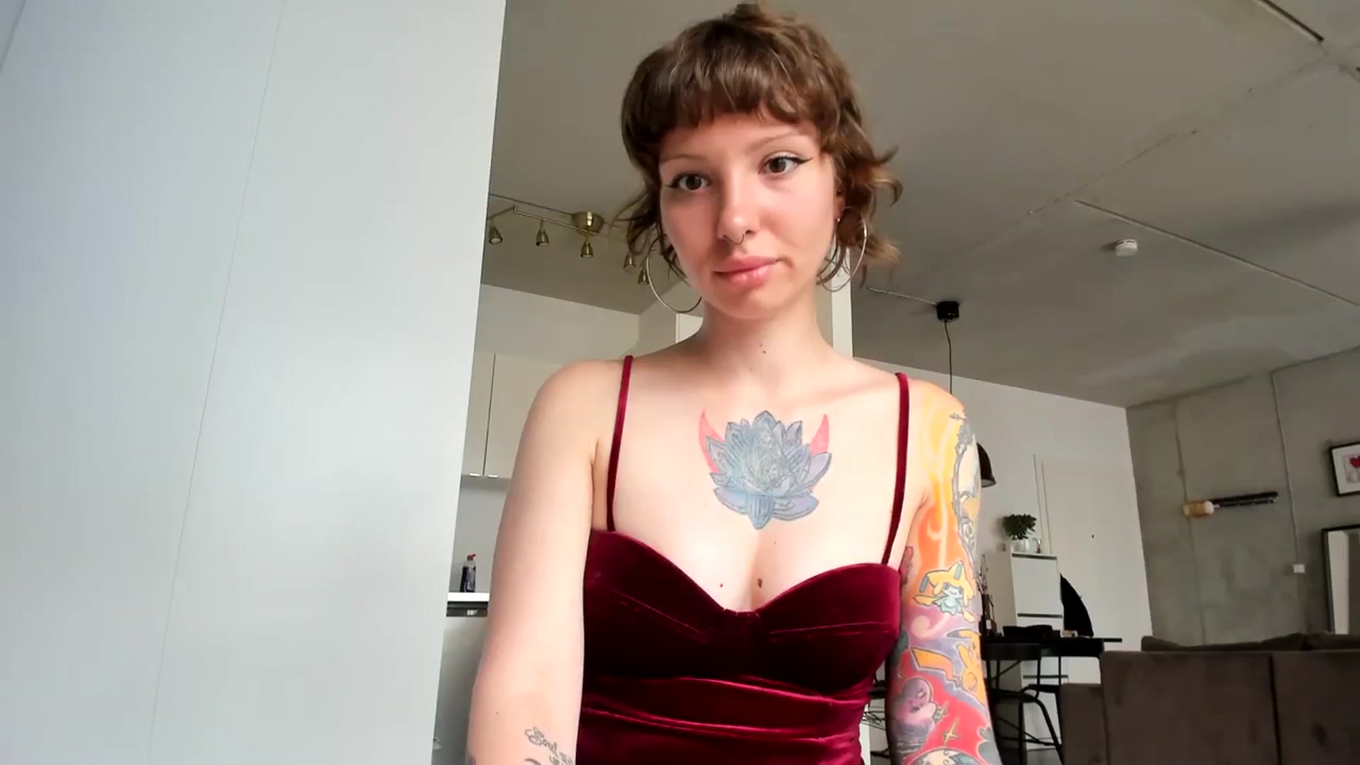 Gallery image thumbnail from SassySuz_'s myfreecams stream on, 08/04/2023, 15:34 image 3 of 20