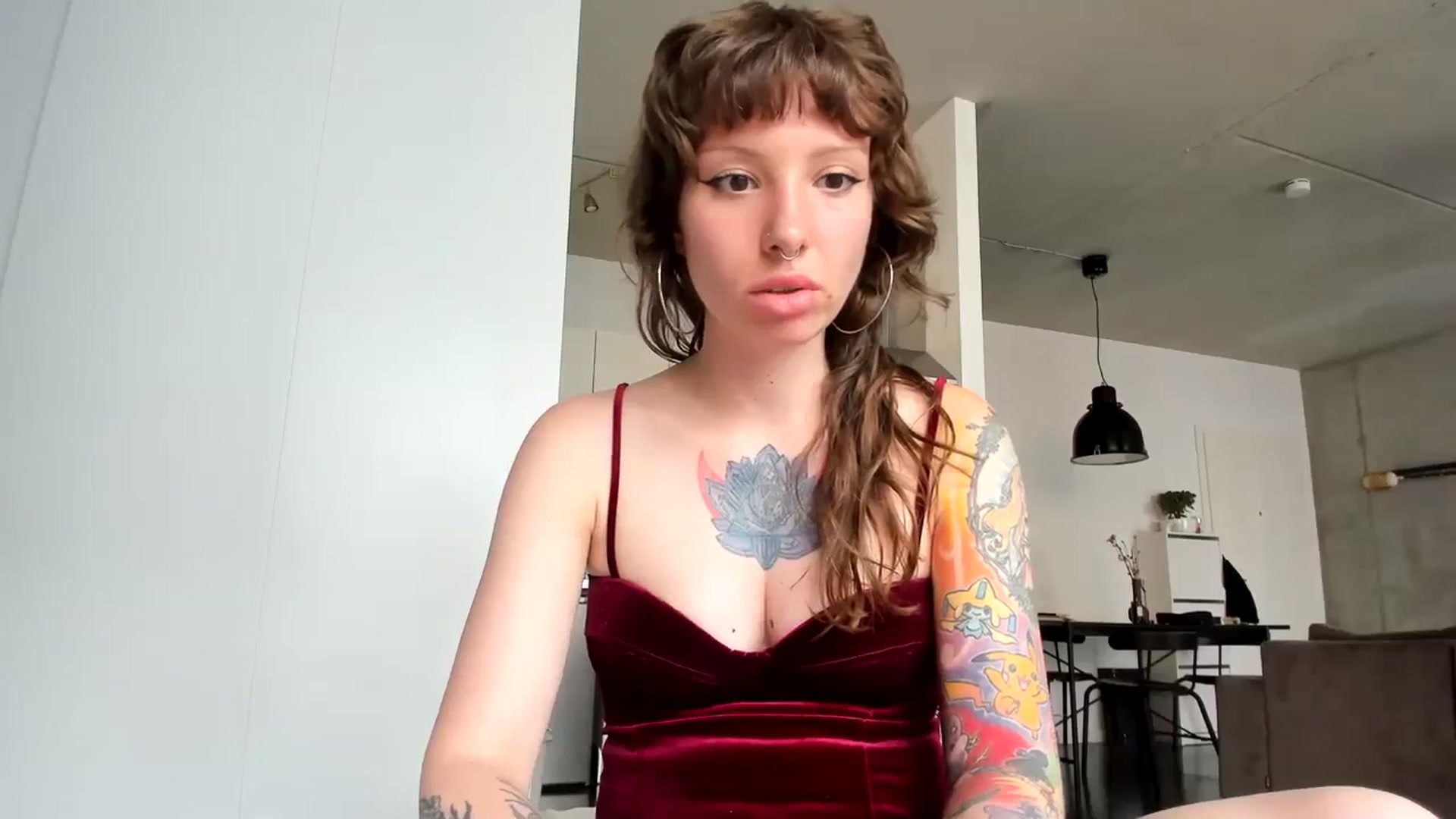 Gallery image thumbnail from SassySuz_'s myfreecams stream on, 08/04/2023, 15:34 image 12 of 20