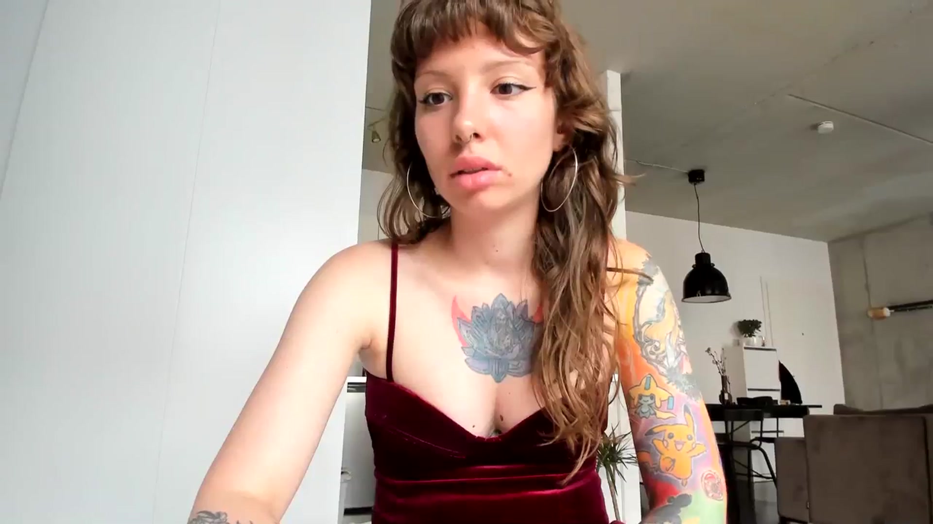 Gallery image thumbnail from SassySuz_'s myfreecams stream on, 08/04/2023, 15:34 image 11 of 20