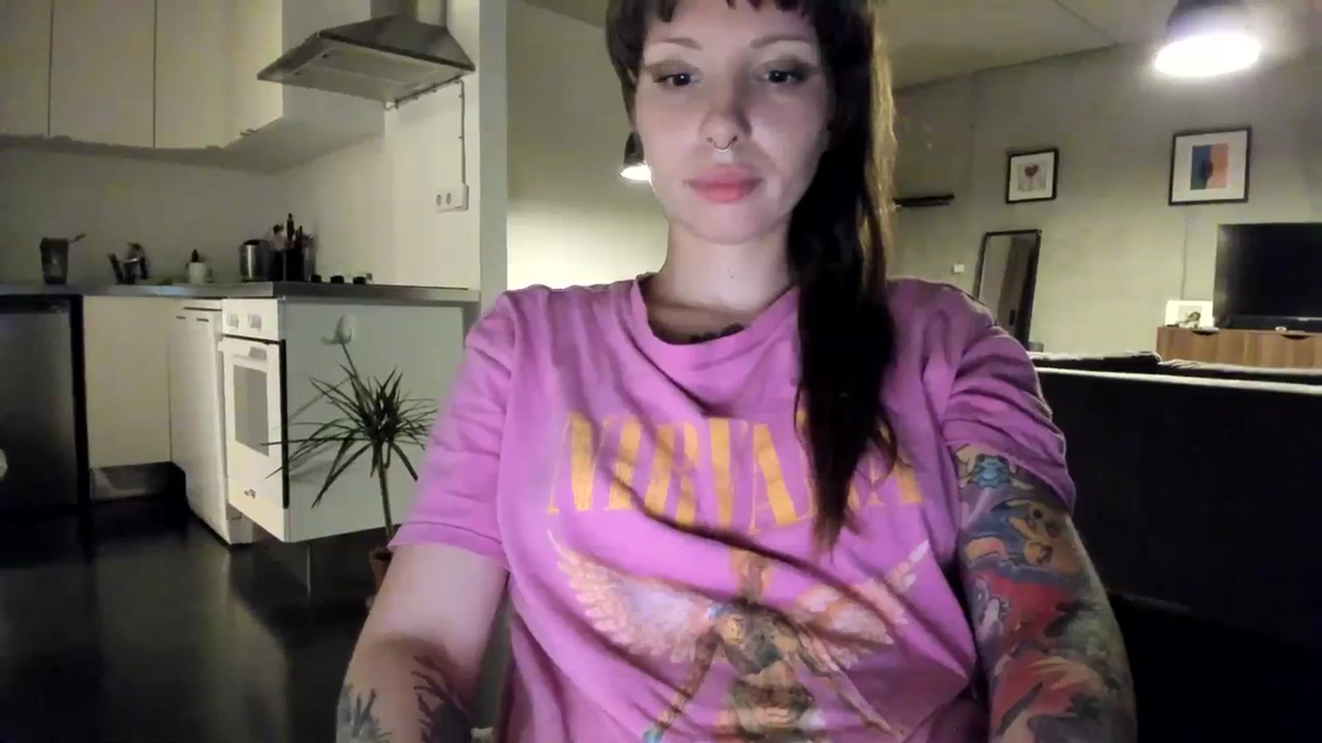 Gallery image thumbnail from SassySuz_'s myfreecams stream on, 08/14/2023, 19:22 image 20 of 20