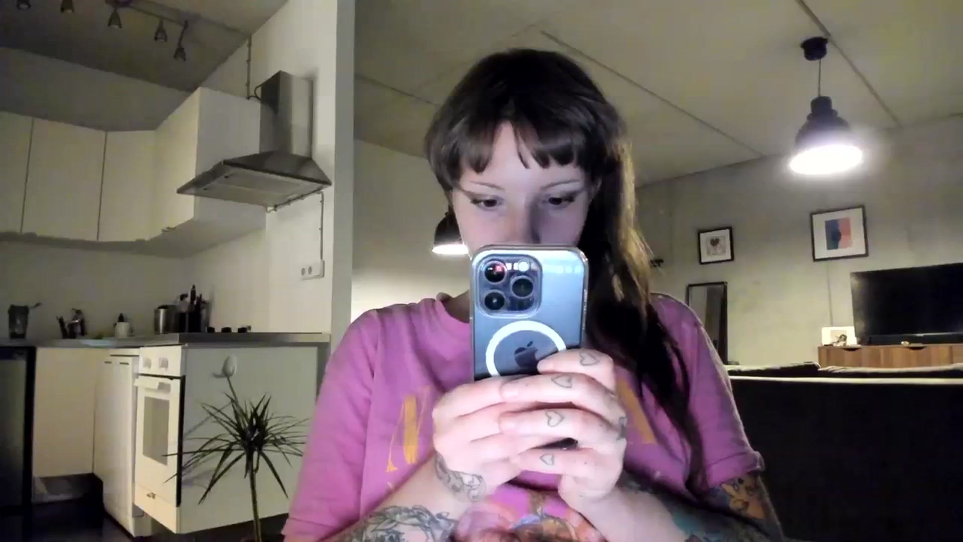 Gallery image thumbnail from SassySuz_'s myfreecams stream on, 08/14/2023, 19:22 image 15 of 20