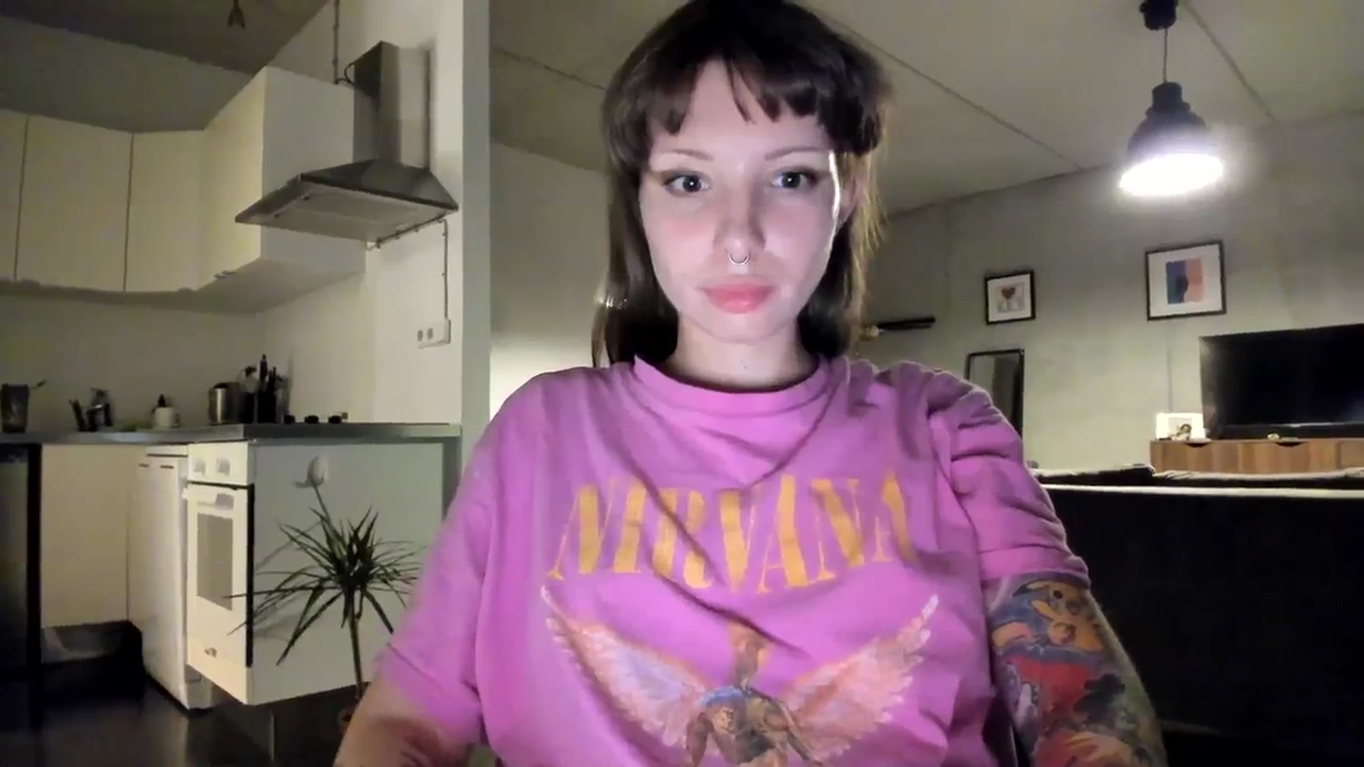 Gallery image thumbnail from SassySuz_'s myfreecams stream on, 08/14/2023, 19:22 image 13 of 20