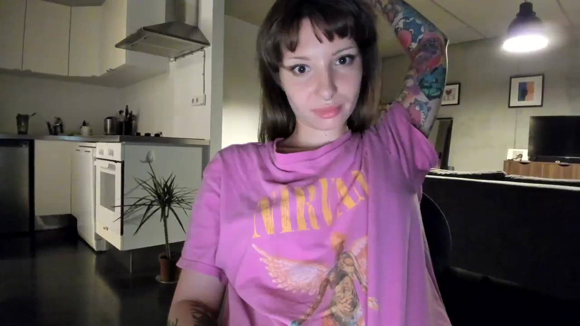 Gallery image thumbnail from SassySuz_'s myfreecams stream on, 08/14/2023, 19:22 image 18 of 20