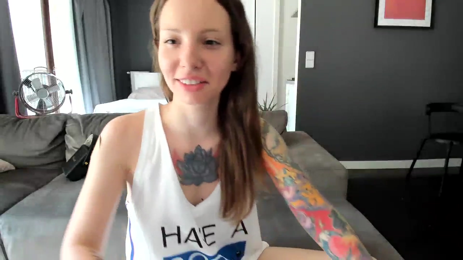 Gallery image thumbnail from SassySuz_'s myfreecams stream on, 08/19/2023, 13:10 image 6 of 20