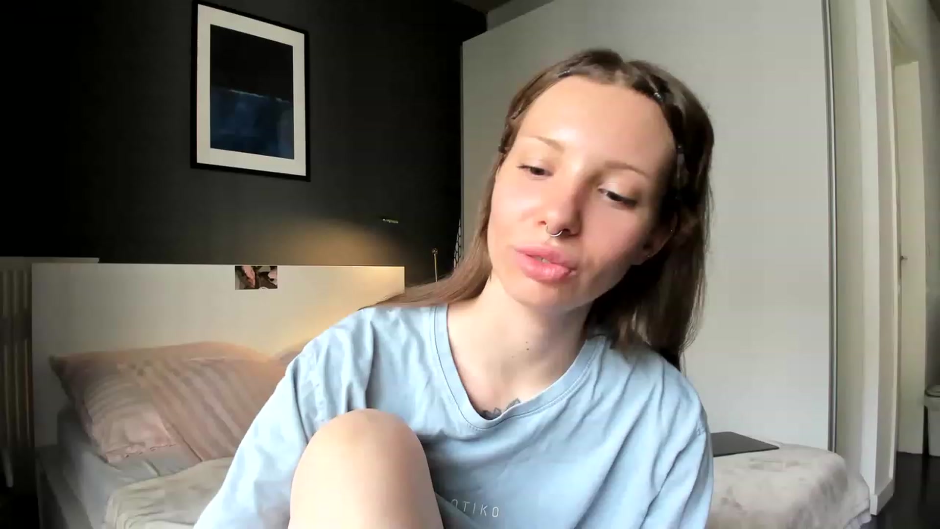 Gallery image thumbnail from SassySuz_'s myfreecams stream on, 08/19/2023, 16:25 image 9 of 20