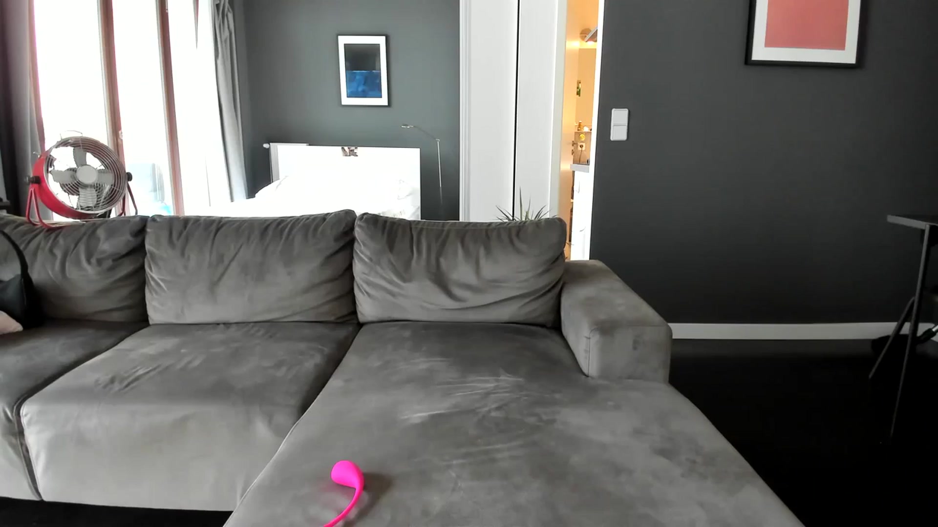 Gallery image thumbnail from SassySuz_'s myfreecams stream on, 08/21/2023, 12:33 image 15 of 20