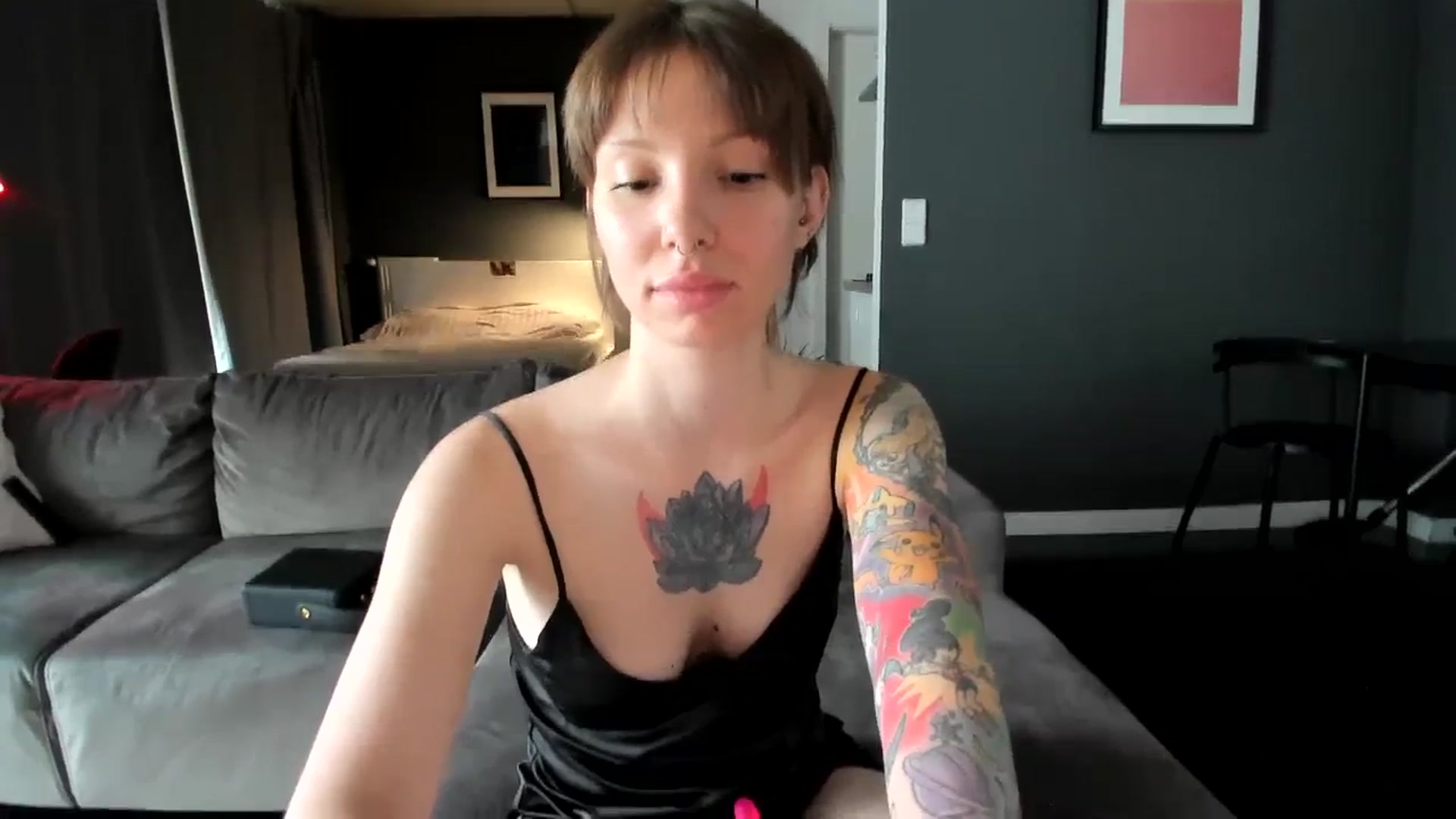 Gallery image thumbnail from SassySuz_'s myfreecams stream on, 08/22/2023, 11:24 image 16 of 20