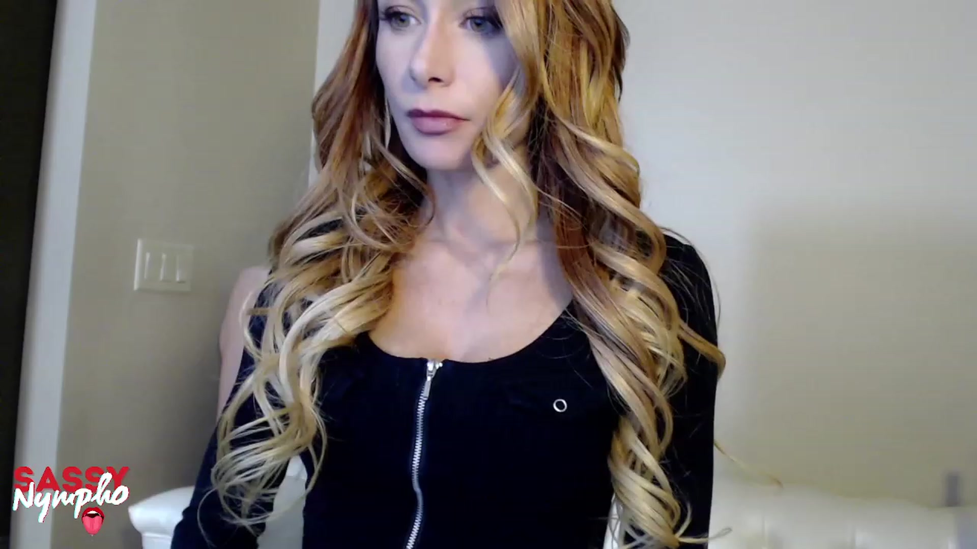 Gallery image thumbnail from Sassy_Nympho's myfreecams stream on, 12/22/2022, 07:19 image 10 of 20