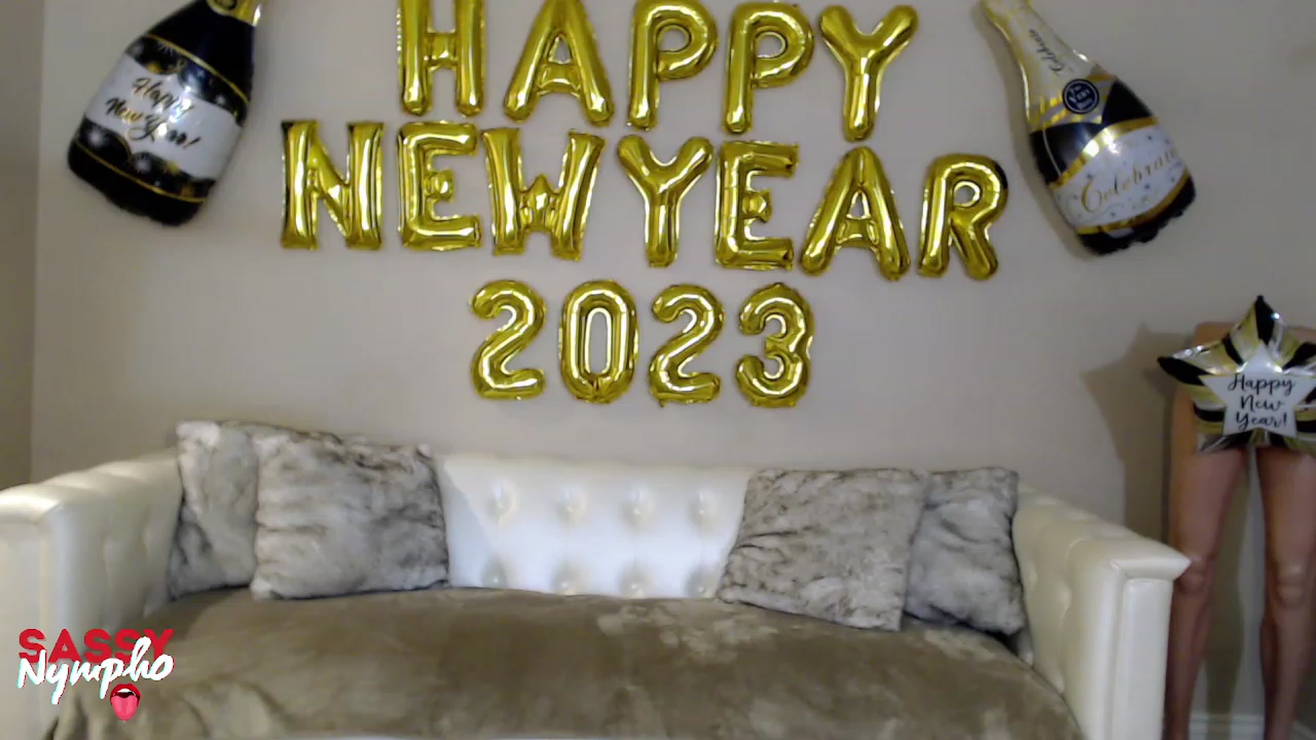 Gallery image thumbnail from Sassy_Nympho's myfreecams stream on, 01/01/2023, 09:32 image 6 of 20