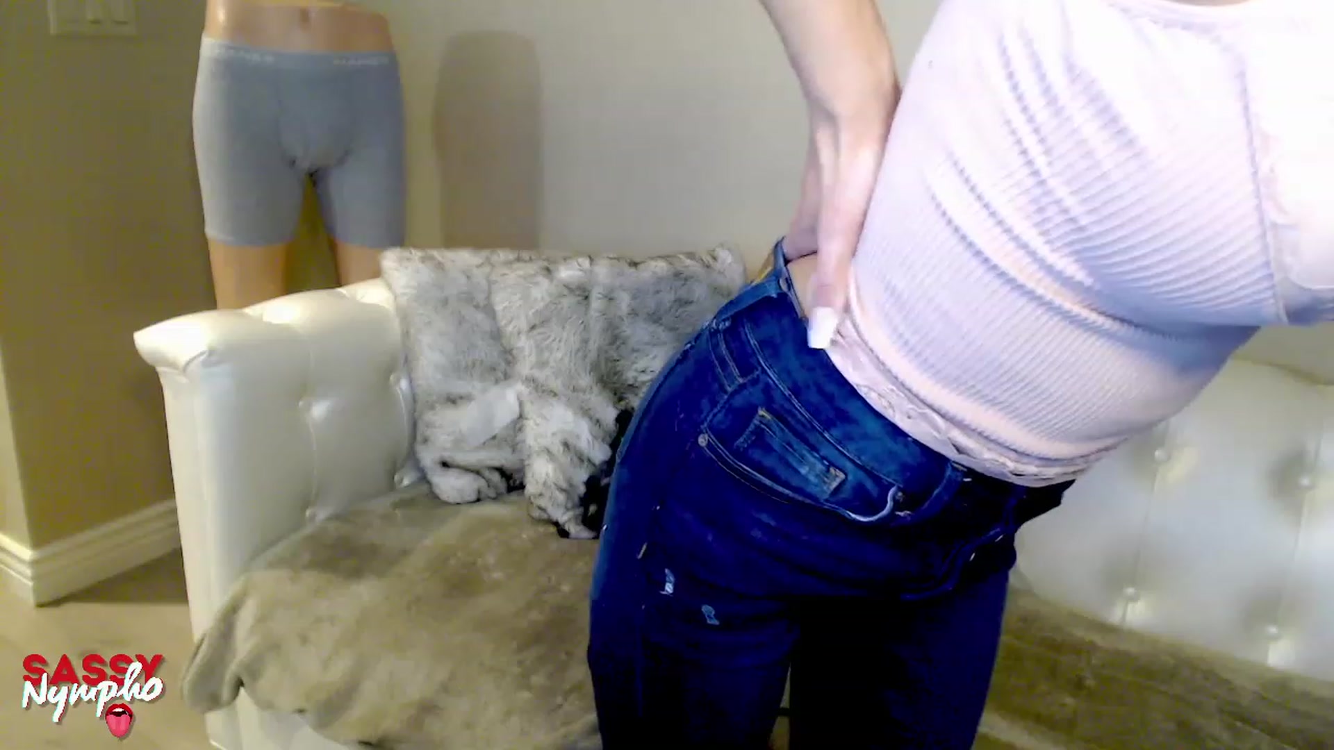 Gallery image thumbnail from Sassy_Nympho's myfreecams stream on, 01/19/2023, 09:45 image 6 of 20