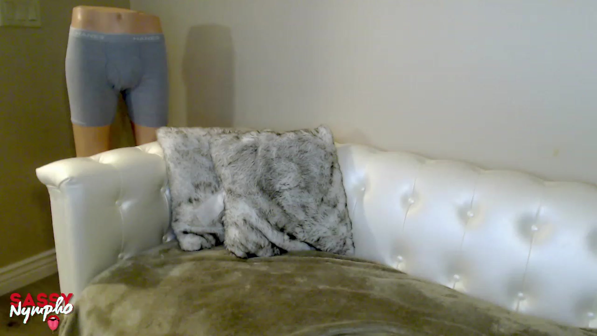 Gallery image thumbnail from Sassy_Nympho's myfreecams stream on, 01/19/2023, 11:40 image 14 of 20