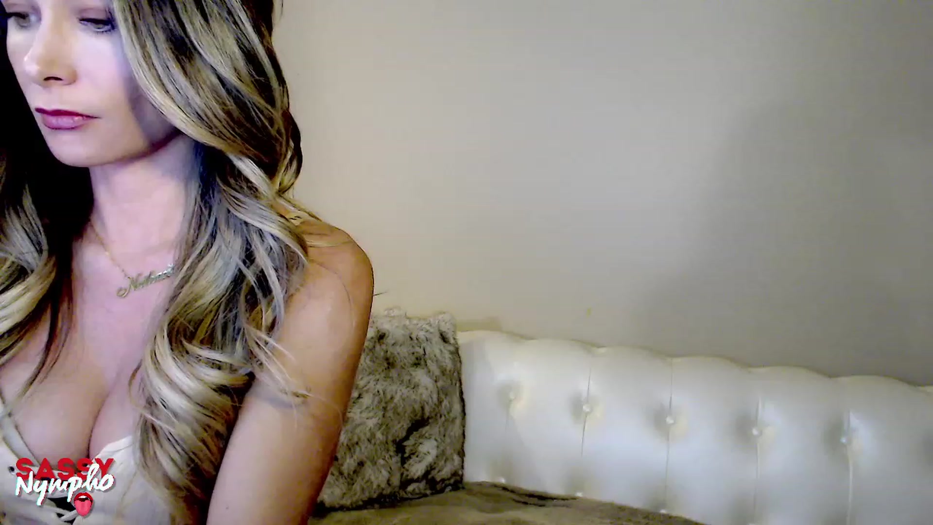 Gallery image thumbnail from Sassy_Nympho's myfreecams stream on, 03/18/2023, 04:14 image 18 of 20
