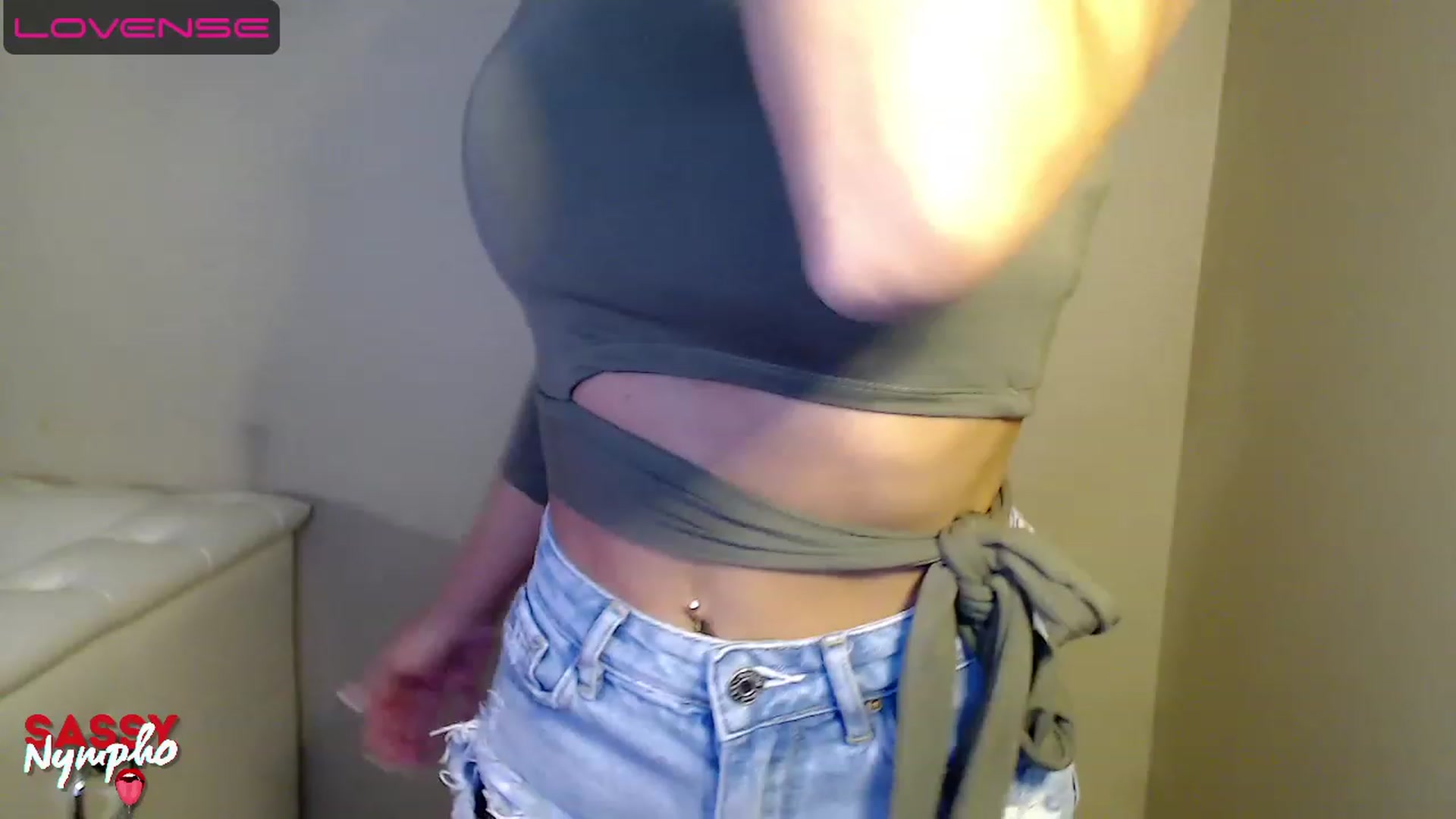 Gallery image thumbnail from Sassy_Nympho's myfreecams stream on, 04/13/2023, 24:59 image 11 of 20