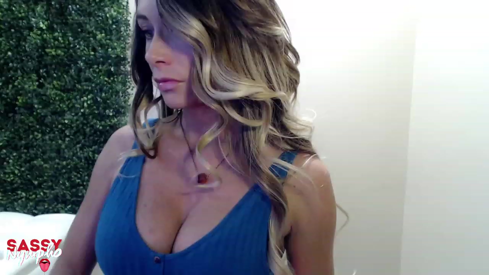 Gallery image thumbnail from Sassy_Nympho's myfreecams stream on, 08/06/2023, 07:09 image 14 of 20