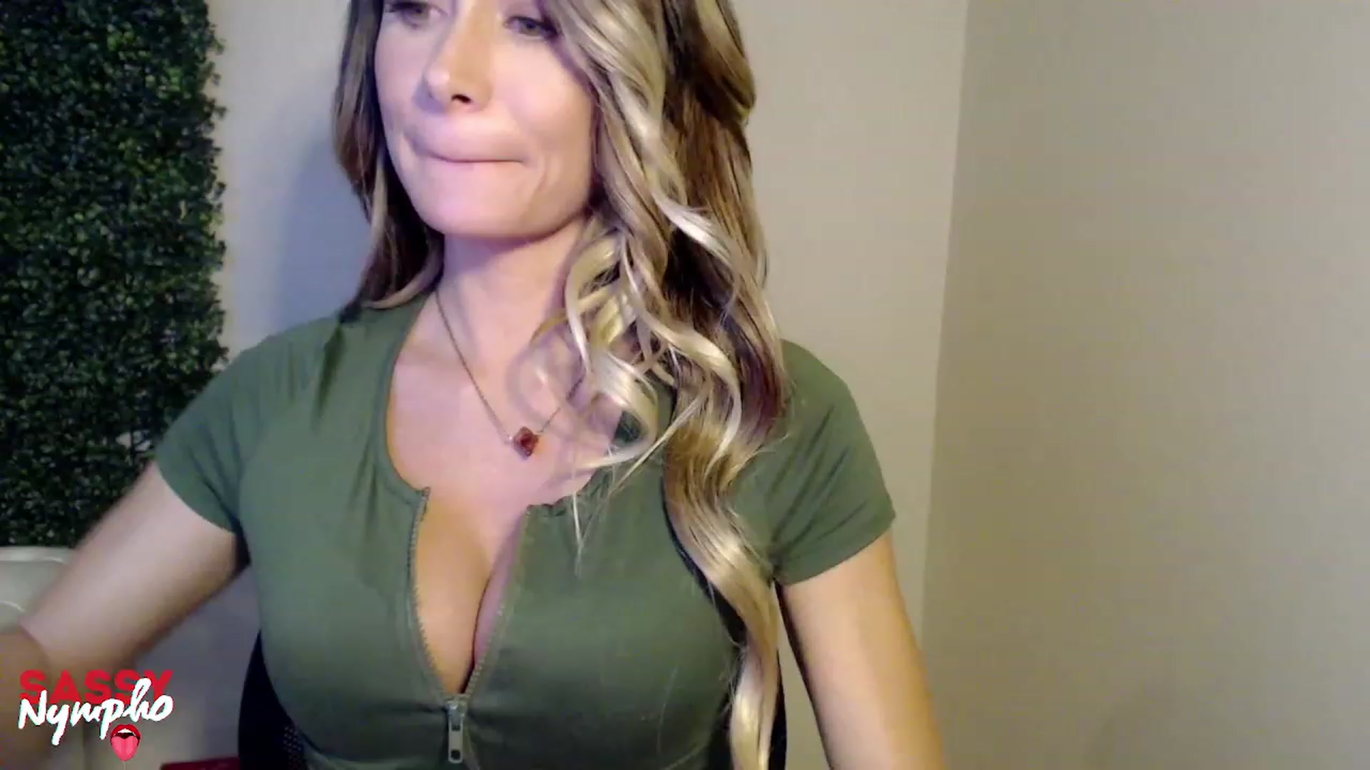 Gallery image thumbnail from Sassy_Nympho's myfreecams stream on, 08/06/2023, 11:57 image 10 of 20