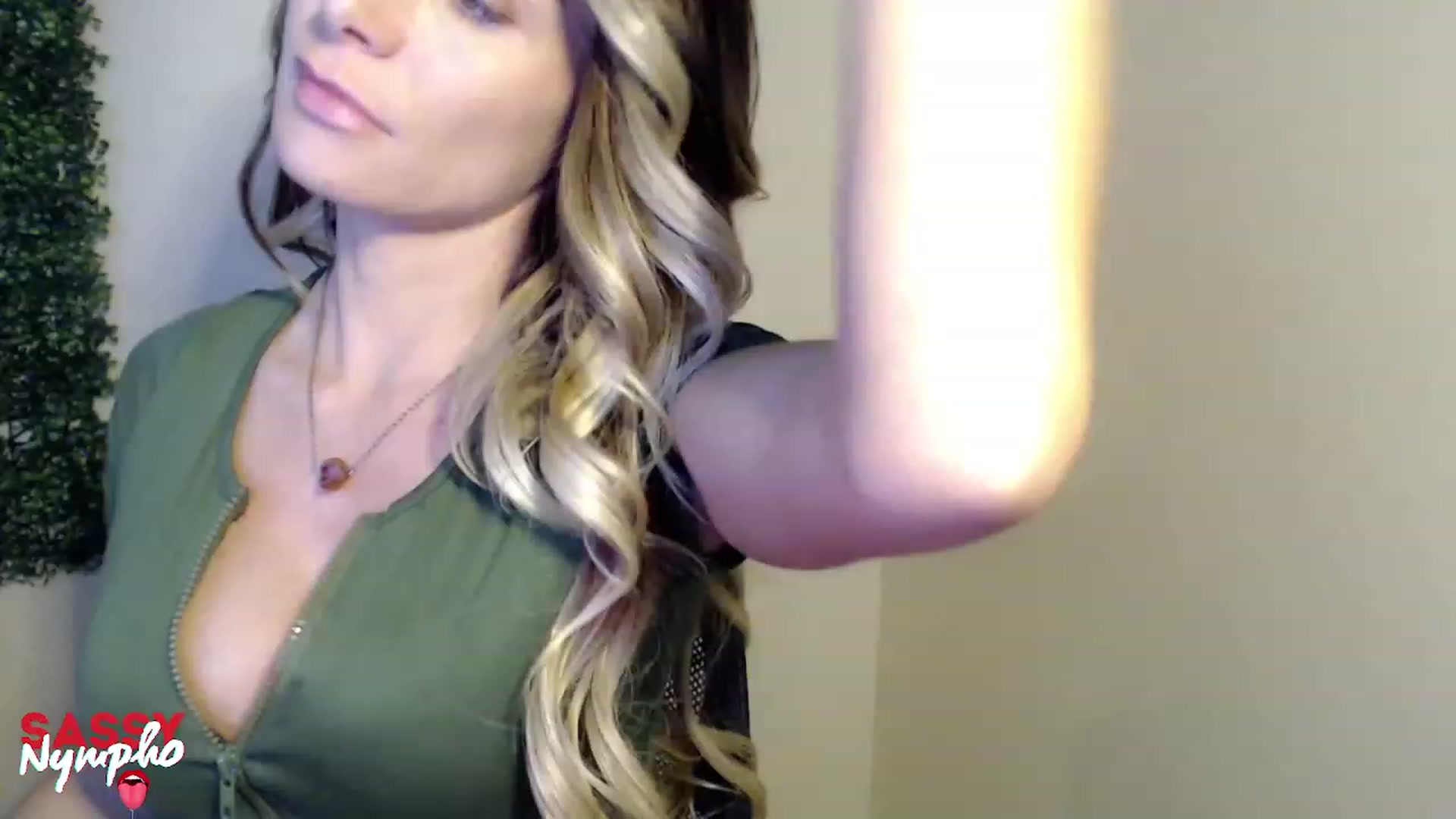Gallery image thumbnail from Sassy_Nympho's myfreecams stream on, 08/06/2023, 12:34 image 16 of 20