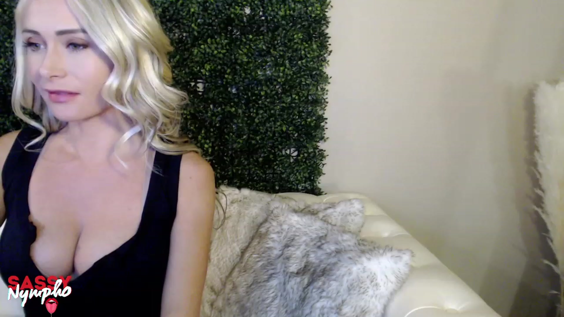 Gallery image thumbnail from Sassy_Nympho's myfreecams stream on, 09/06/2023, 07:16 image 17 of 20