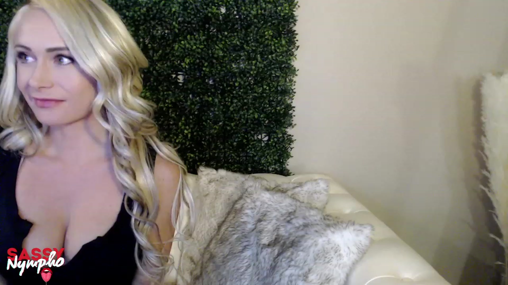Gallery image thumbnail from Sassy_Nympho's myfreecams stream on, 09/06/2023, 07:16 image 14 of 20