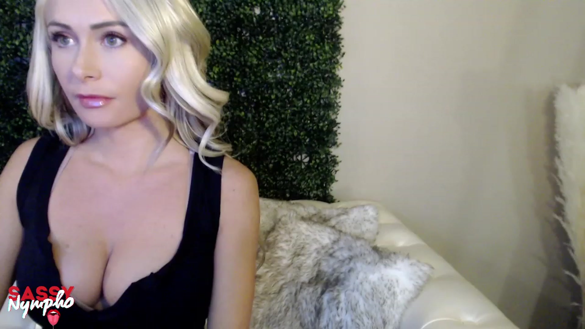 Gallery image thumbnail from Sassy_Nympho's myfreecams stream on, 09/06/2023, 08:38 image 8 of 20