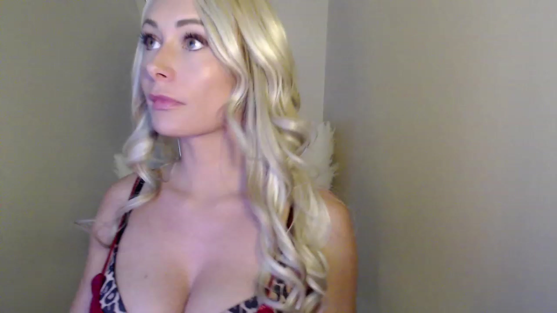 Gallery image thumbnail from Sassy_Nympho's myfreecams stream on, 09/29/2023, 12:05 image 13 of 20