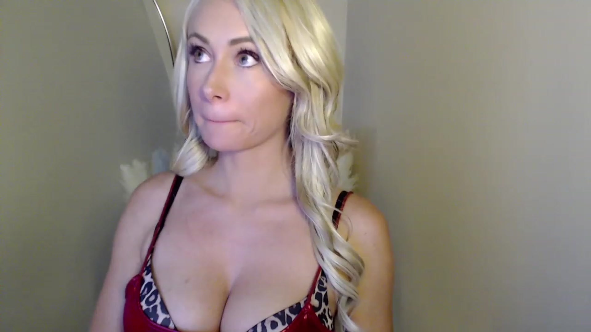 Gallery image thumbnail from Sassy_Nympho's myfreecams stream on, 09/29/2023, 12:05 image 5 of 20